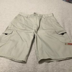 NWOT Dockers shorts 38 mens